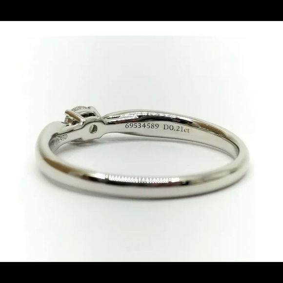 Tiffany and Co. diamond ring - Picture 4 of 6